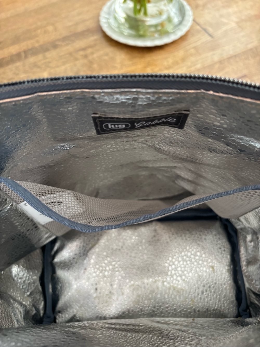 NWOT Lug Blue-Gray Quilted Lunch Tote with Top Zip, Insulated Interior & Pockets - Picture 5 of 9